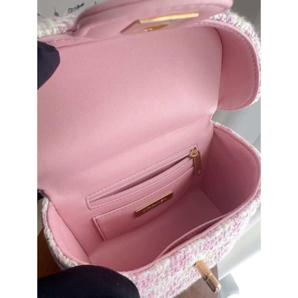 Chanel Women Pre-Loved Bag Very Good Condition - Picture 9 of 9